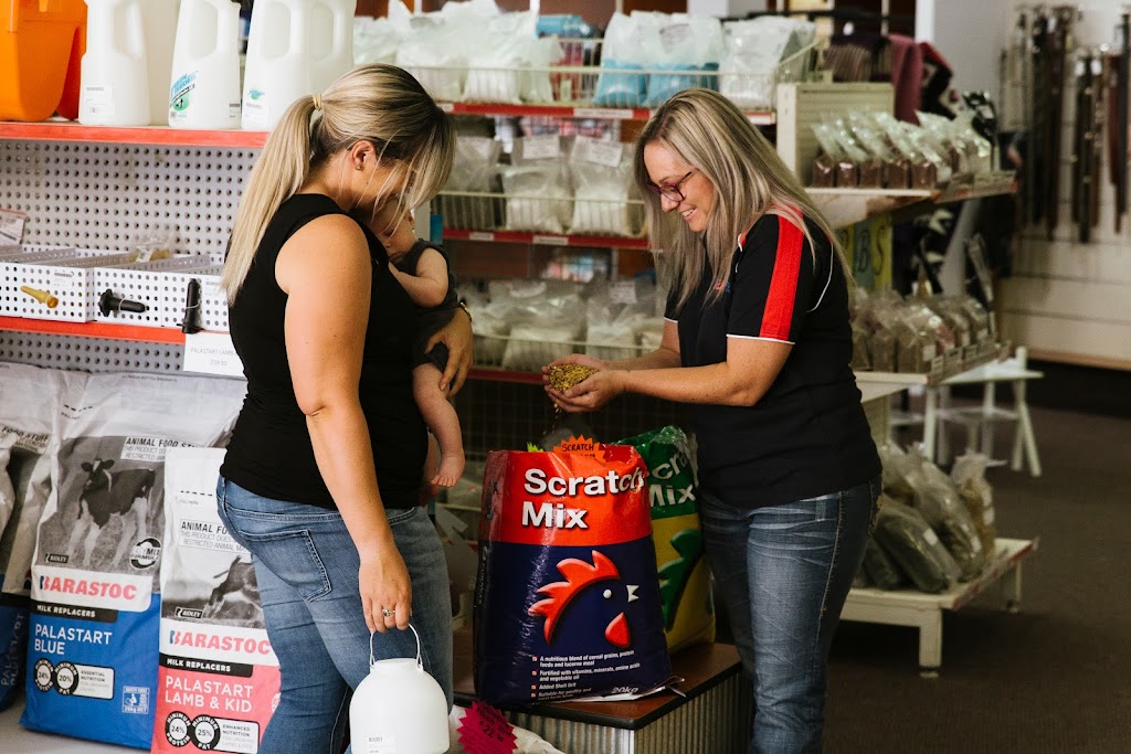 Furneys Stockfeeds - Tamworth | pet store | 7 Wallamore Rd, Tamworth NSW 2340, Australia | 0267621363 OR +61 2 6762 1363