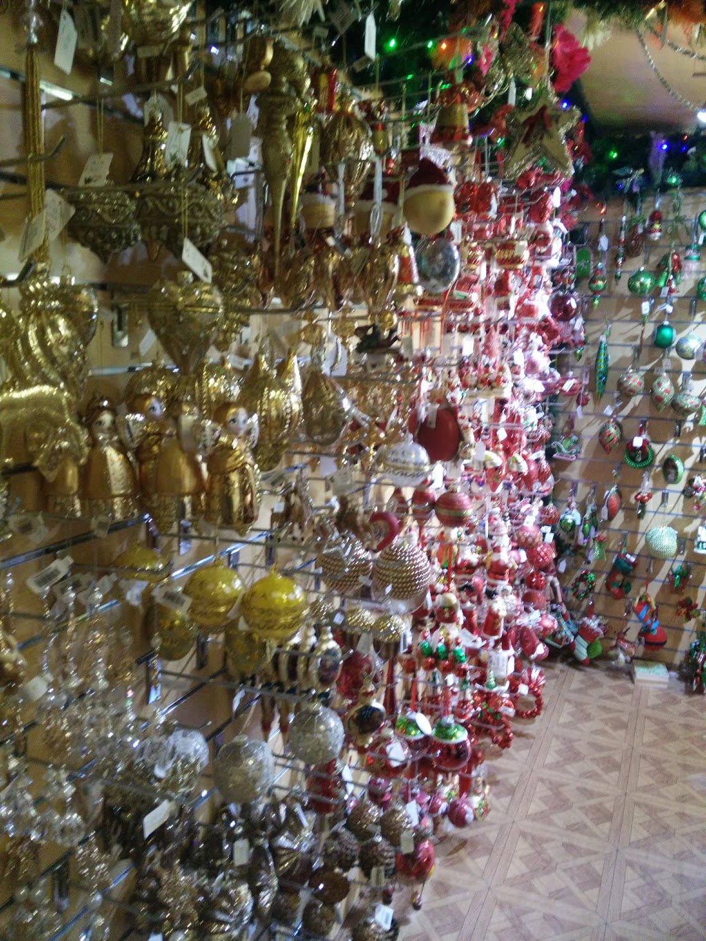 Hunter Valley Christmas Shop | 2090 Broke Rd, Pokolbin NSW 2320, Australia | Phone: (02) 4998 6834