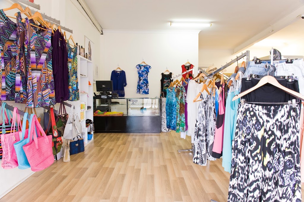 Daiisy | clothing store | 53 S Western Hwy, Waroona WA 6215, Australia | 0897333949 OR +61 8 9733 3949