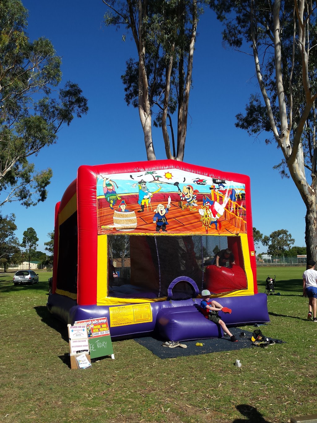 Mandurah Jolly Jumps | food | 7 Grasshill Grange, Halls Head WA 6210, Australia | 0451300028 OR +61 451 300 028