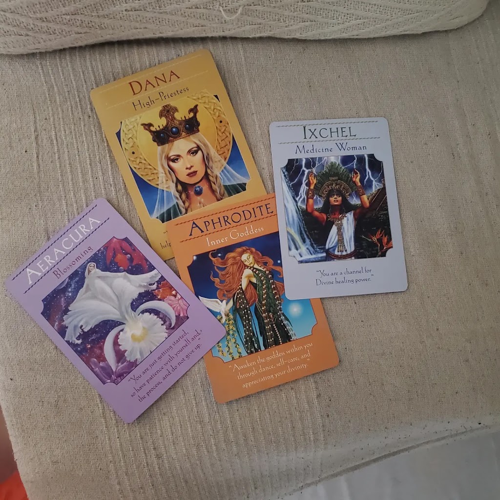 Intuitive Energy Healer with Robyn | N Head Rd, New Brighton NSW 2483, Australia | Phone: 0423 316 816