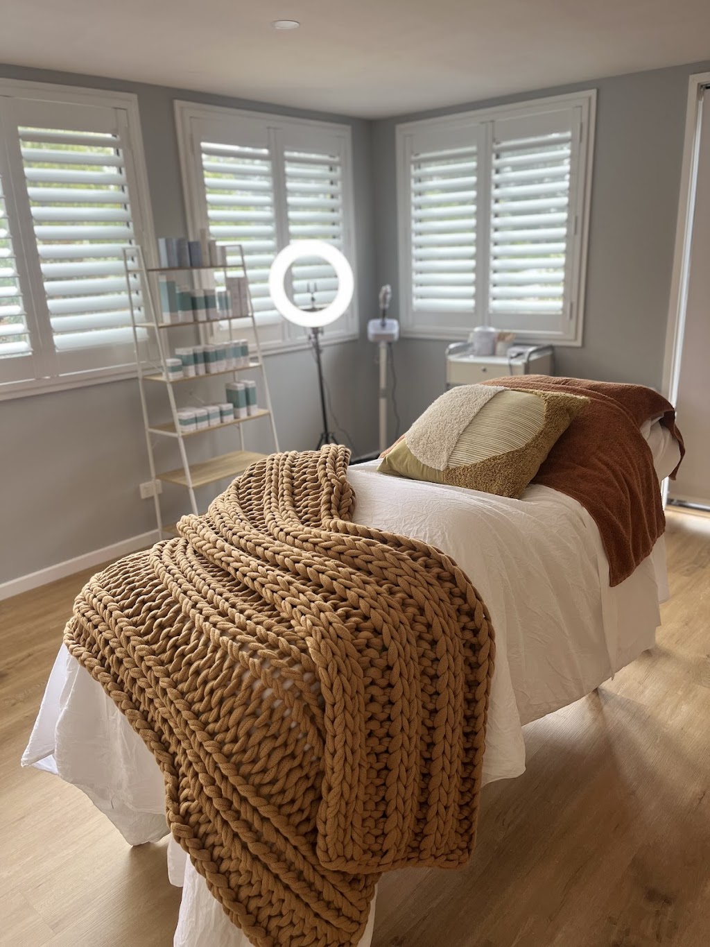 Skin Solace | 3 Rayner Ct, Blackwood VIC 3458, Australia | Phone: 0452 374 625