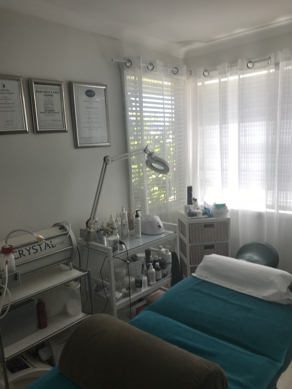 Nadias Skin Therapy Clinic | health | 35 Lucas Ave, Moorebank NSW 2170, Australia | 0417280195 OR +61 417 280 195