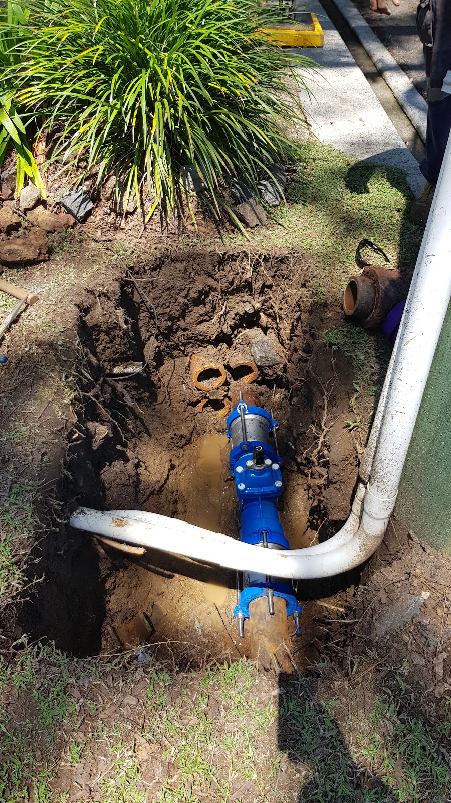 Sucked In Vacuum Excavations | 165 Coonowrin Rd, Glass House Mountains QLD 4518, Australia | Phone: 0421 865 633