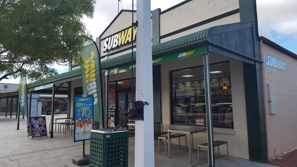 Subway | restaurant | 92 Gilbert St, Latrobe TAS 7307, Australia | 0364261960 OR +61 3 6426 1960