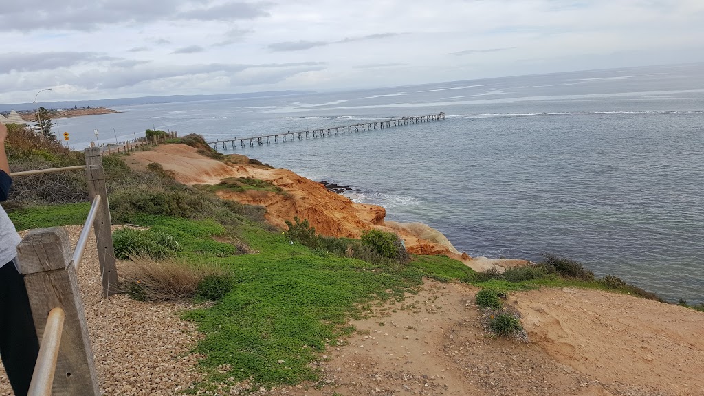 Port Noarlunga Christies Beach RSL Club | 86 Esplanade, Port Noarlunga SA 5167, Australia | Phone: (08) 8382 7785