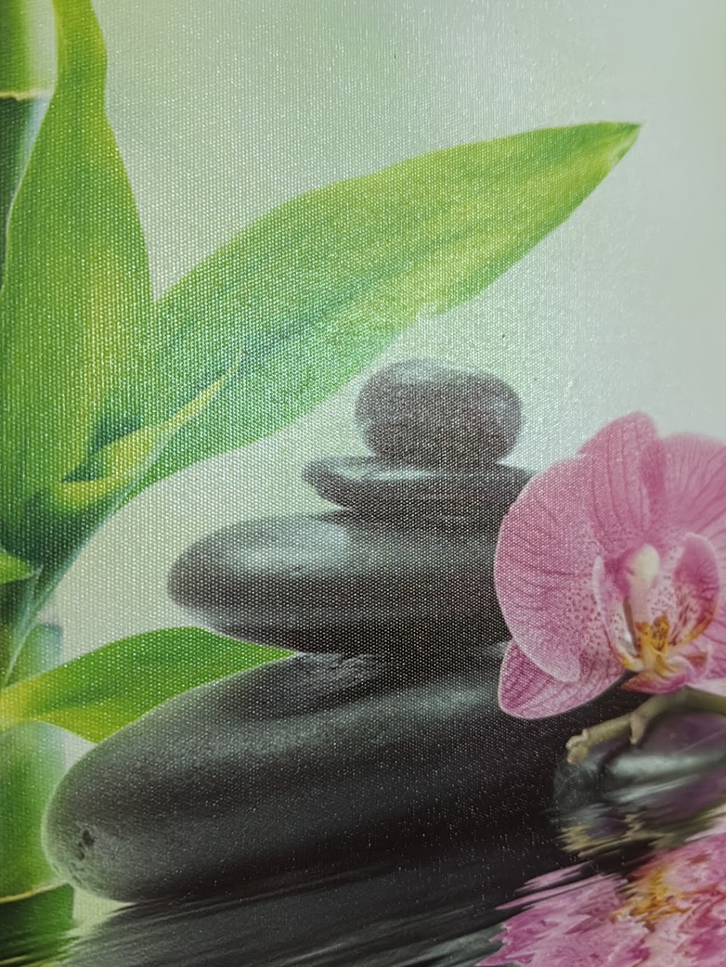 Rose Blissful Massage Shop | 60 Peg Leg Rd, Eaglehawk VIC 3556, Australia | Phone: 0401 263 107