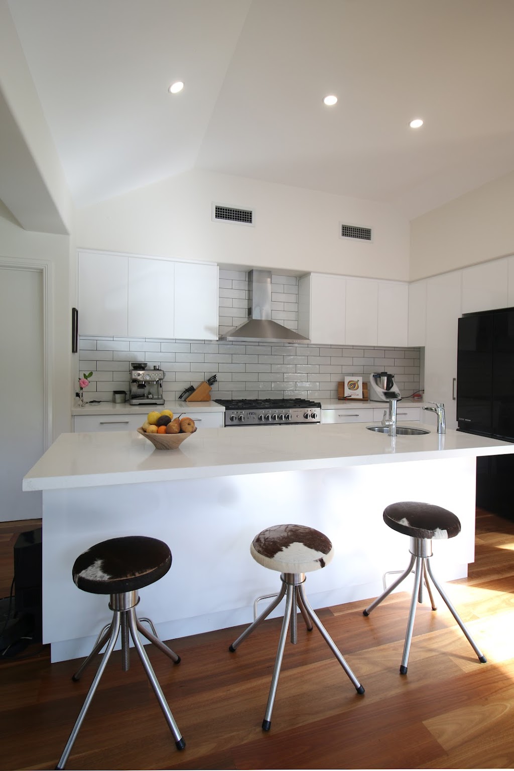 Nicholas & Co Studio | 1 Hidden Ct, Kingsholme QLD 4208, Australia | Phone: 0423 153 324