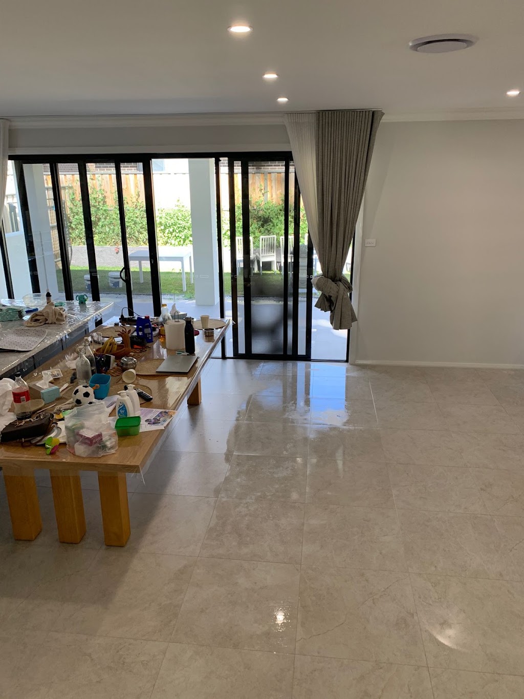 Hamiltons Tile & Stone | 461-463 The Boulevarde, Kirrawee NSW 2232, Australia | Phone: (02) 9525 3377