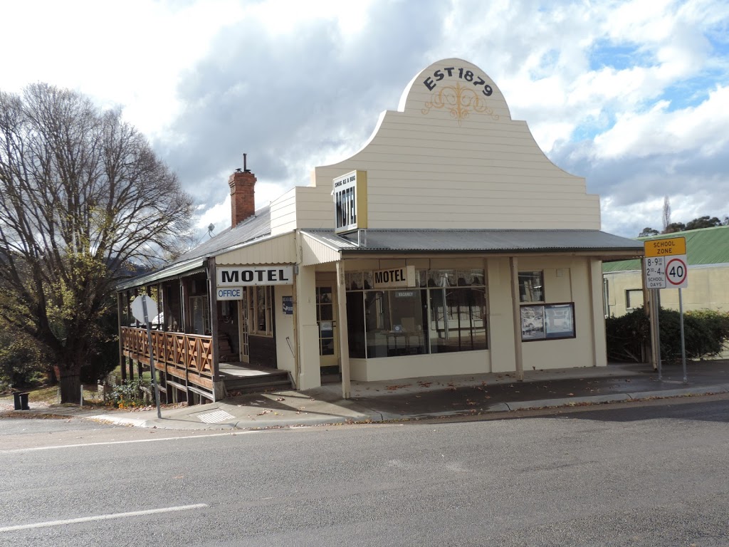 Snug as a Bug Motel Omeo | 188 Great Alpine Road crn, Creek Street, Omeo VIC 3898, Australia | Phone: 0427 591 311