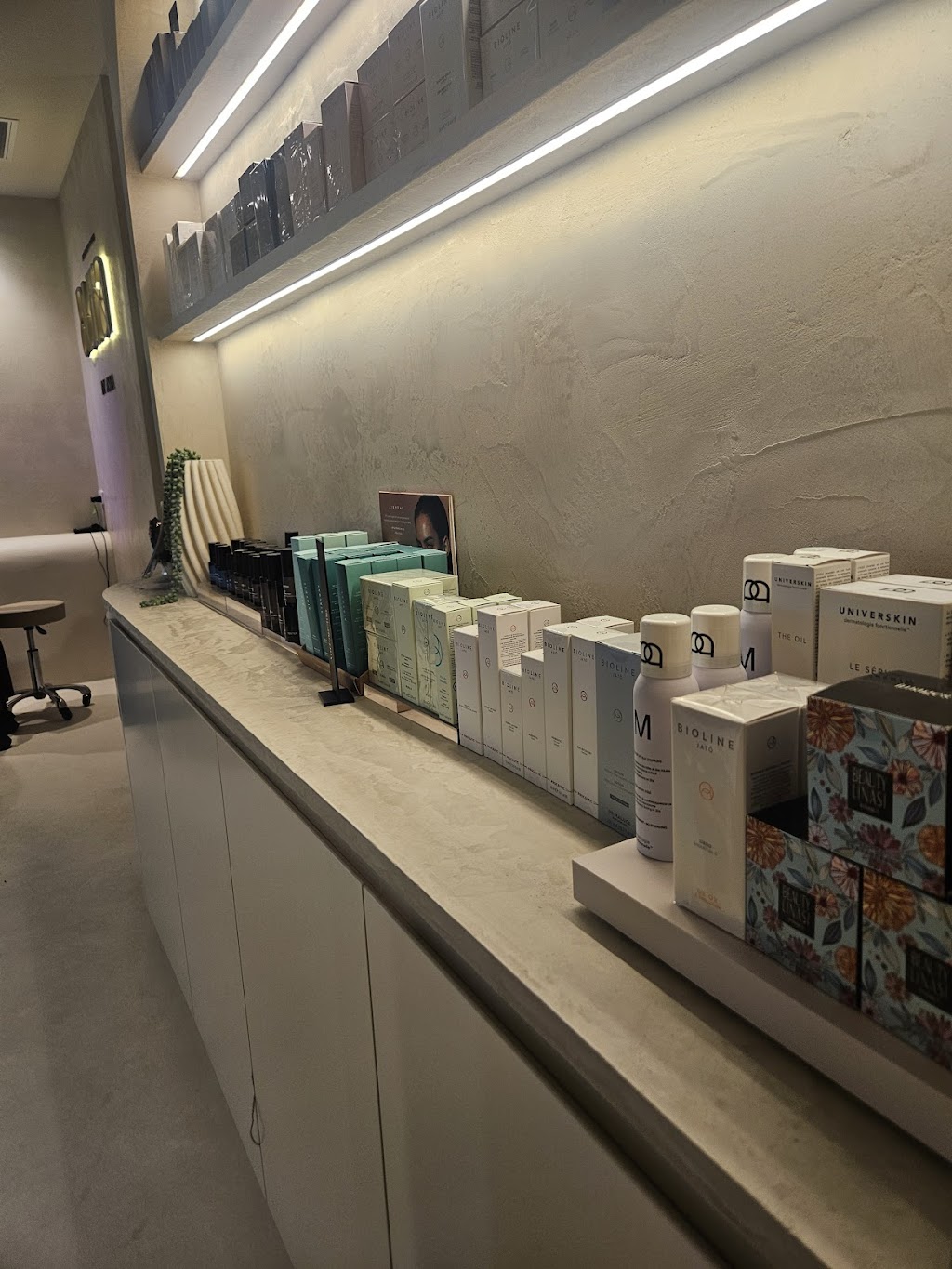 Aura by Aska - Aesthetics & Skin | Shop 15/930 Old Northern Rd, Glenorie NSW 2157, Australia | Phone: 0410 429 763