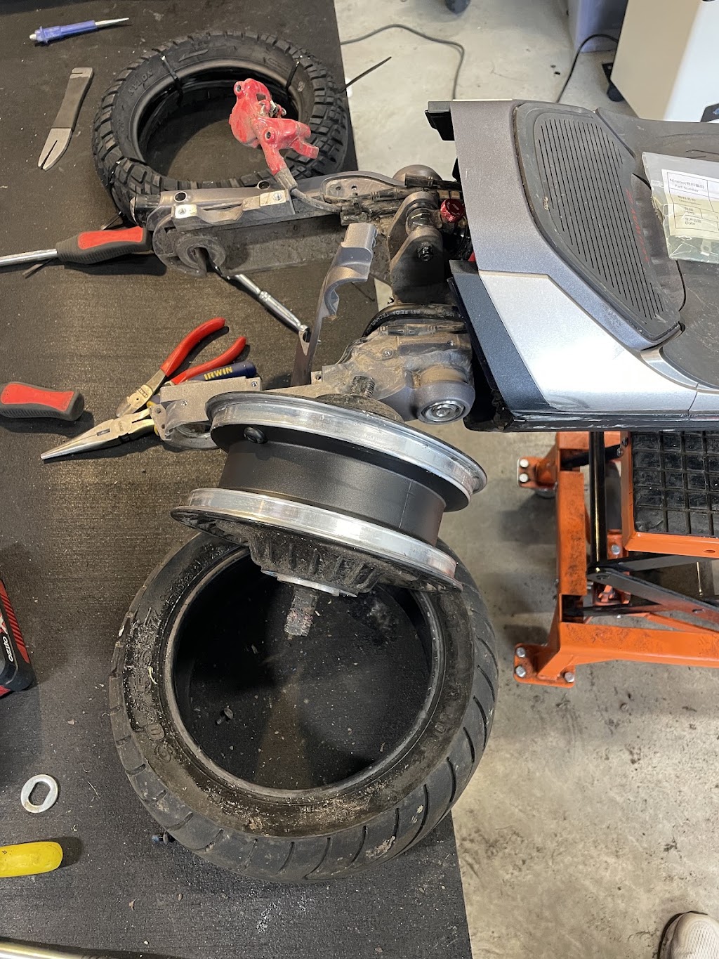 Eco scooter repair | 52B Hawthorn Rd, Burwood East VIC 3151, Australia | Phone: 0490 795 735