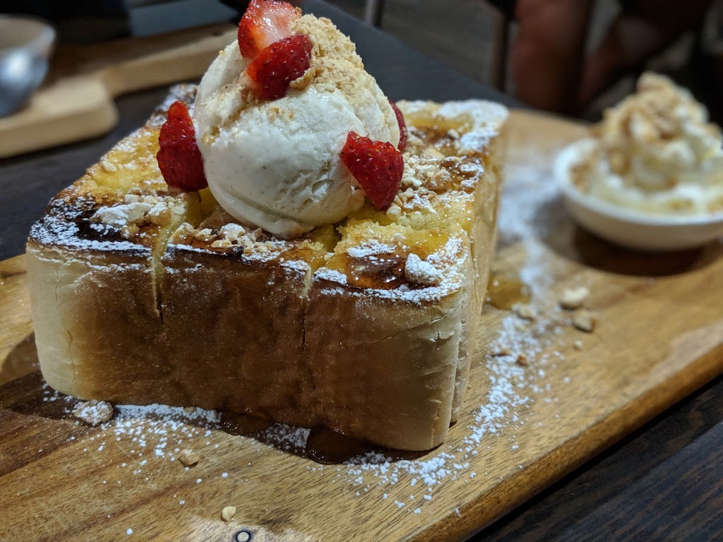 Sweet Treats Dessert Cafe | cafe | 1a/258 Warrigal Rd, Eight Mile Plains QLD 4113, Australia | 0731613352 OR +61 7 3161 3352