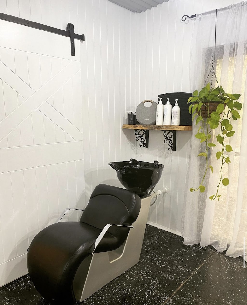 Majestic Mane Hair Salon | hair care | Bendemeer St, Karalee QLD 4306, Australia | 0413647297 OR +61 413 647 297