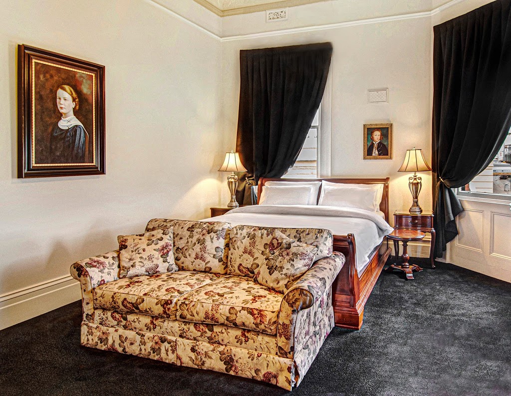Langsford Luxury | lodging | 85 Main St, Stawell VIC 3380, Australia | 0419222046 OR +61 419 222 046