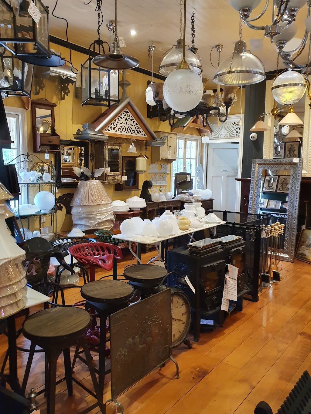 Restoration Station | home goods store | 98 Waterworks Rd, Ashgrove QLD 4060, Australia | 0733665855 OR +61 7 3366 5855