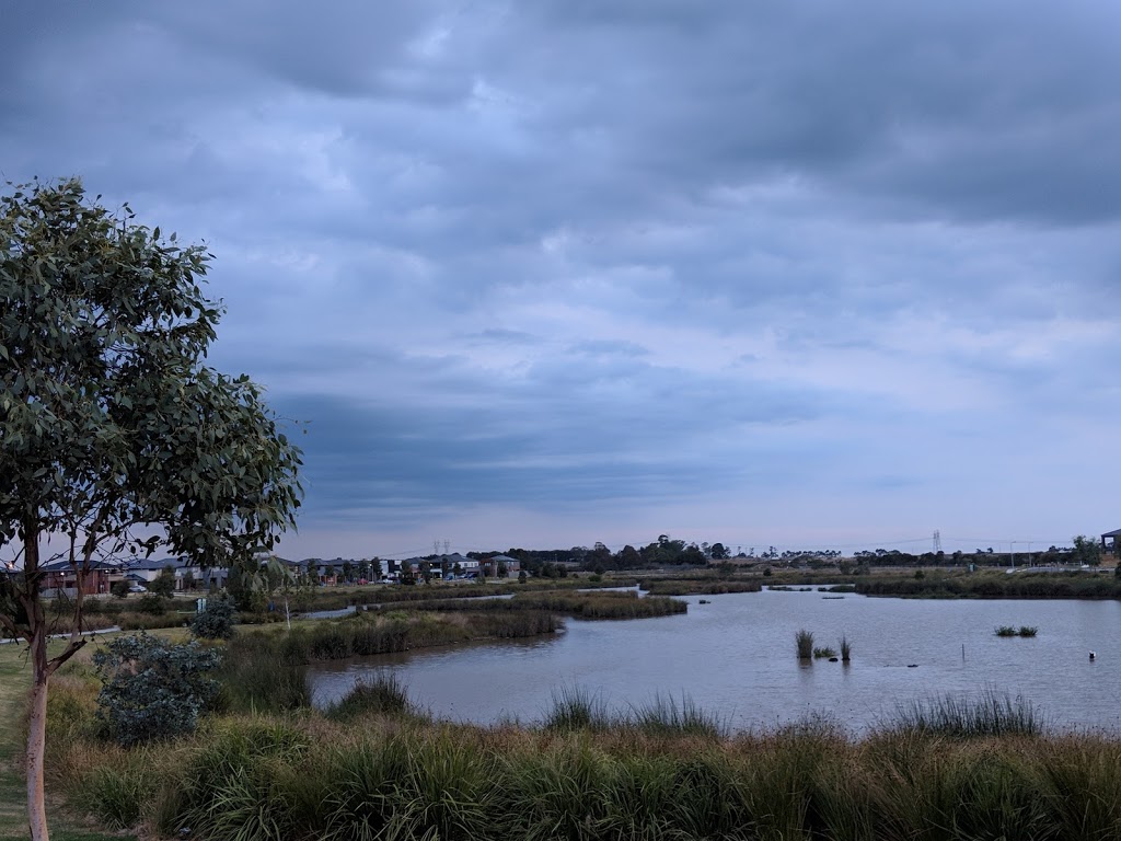 Berwick Waters, Longshore Drive | park | waters longshore drive, Berwick VIC 3806, Australia