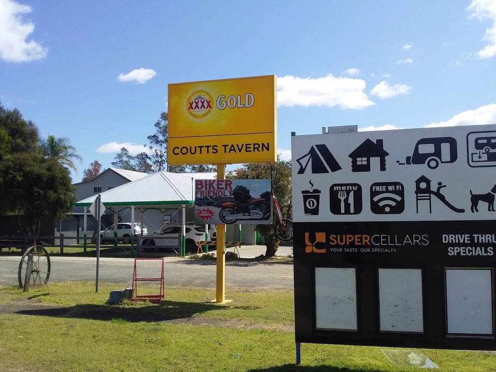 Coutts Tavern | 13 Armidale Rd, Coutts Crossing NSW 2460, Australia | Phone: (02) 6649 3256