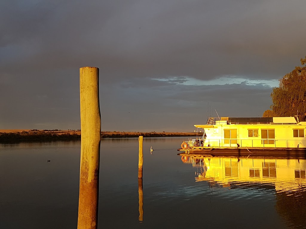 River Wren Houseboats | Jervois Rd, Murray Bridge SA 5253, Australia | Phone: (08) 8532 1986