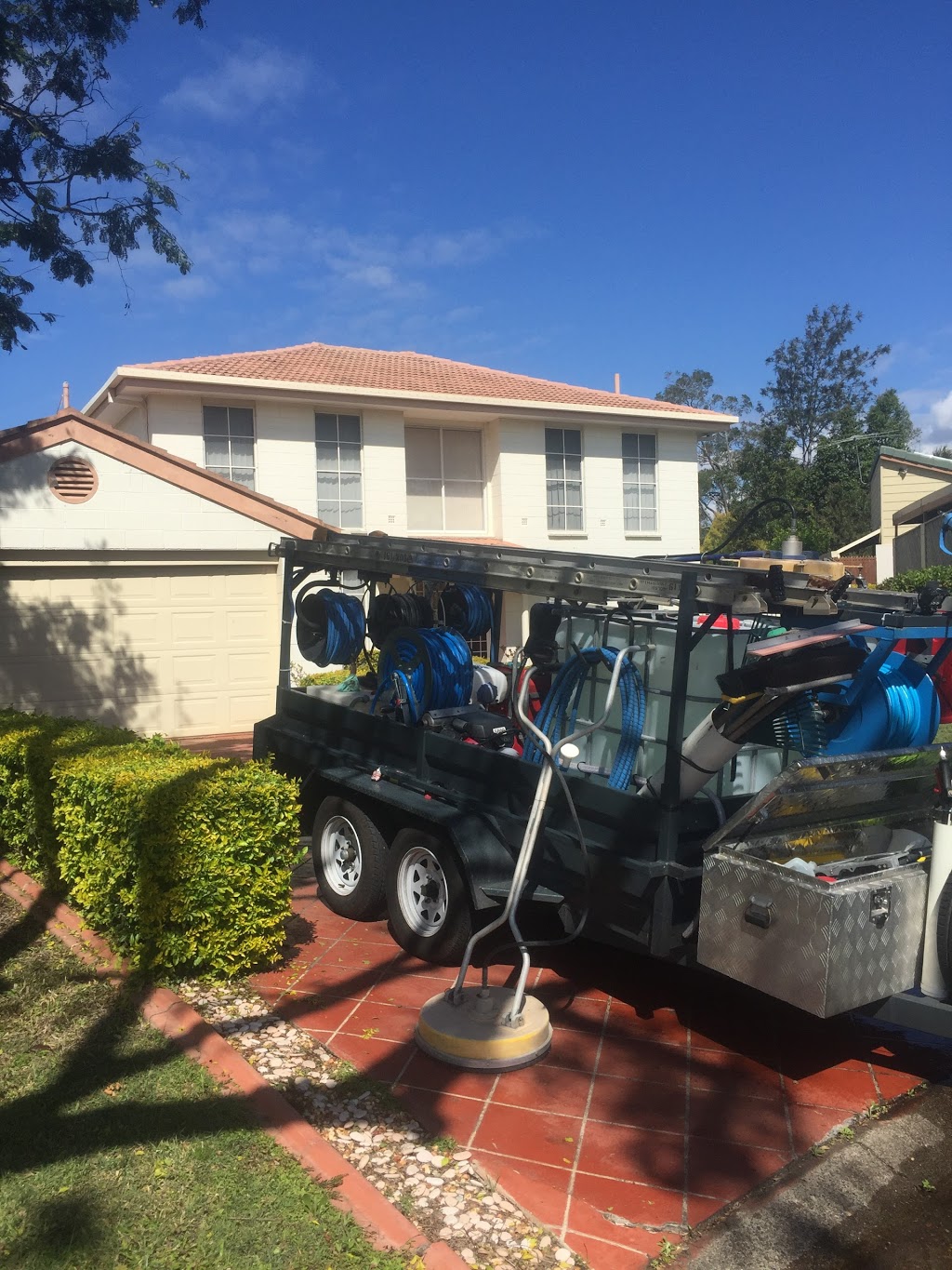 Waterworx Pressure Cleaning & House Washing Brisbane | roofing contractor | 10/12 Wilkie St, Yeerongpilly QLD 4105, Australia | 0422814168 OR +61 422 814 168