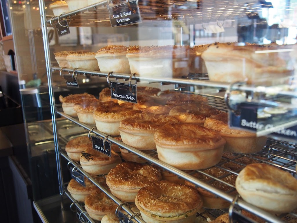 Southern Pies | bakery | 2/23 Concorde Way, Bomaderry NSW 2541, Australia | 0244028218 OR +61 2 4402 8218