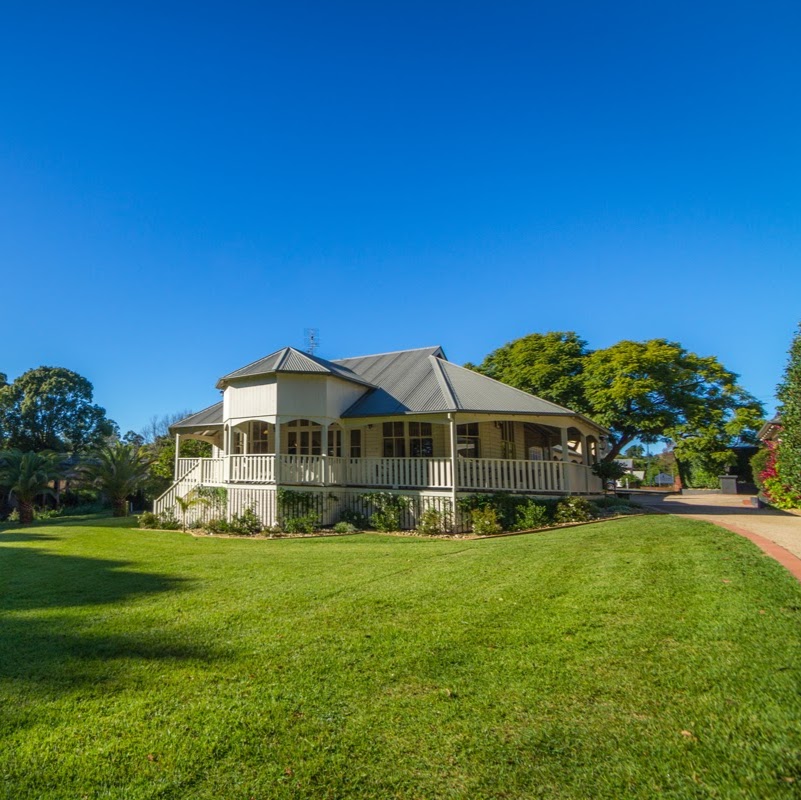 Bangalow Guesthouse | 99 Byron St, Bangalow NSW 2479, Australia | Phone: (02) 6687 1317