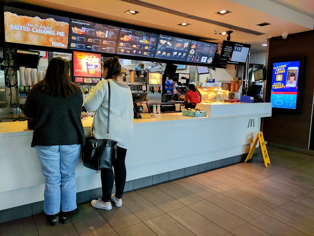 McDonalds Doonside | meal takeaway | Cnr Richmond Road &, Woodcroft Dr, Doonside NSW 2767, Australia | 0298312677 OR +61 2 9831 2677