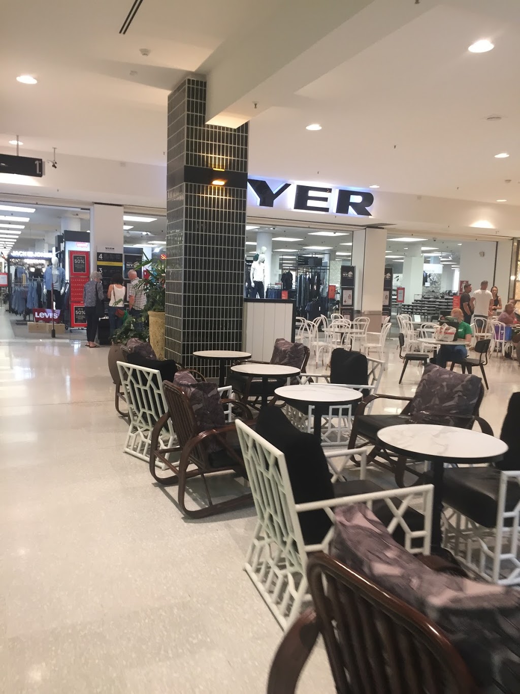 Myer | department store | 976 North East Road, Modbury SA 5092, Australia | 0870713722 OR +61 8 7071 3722