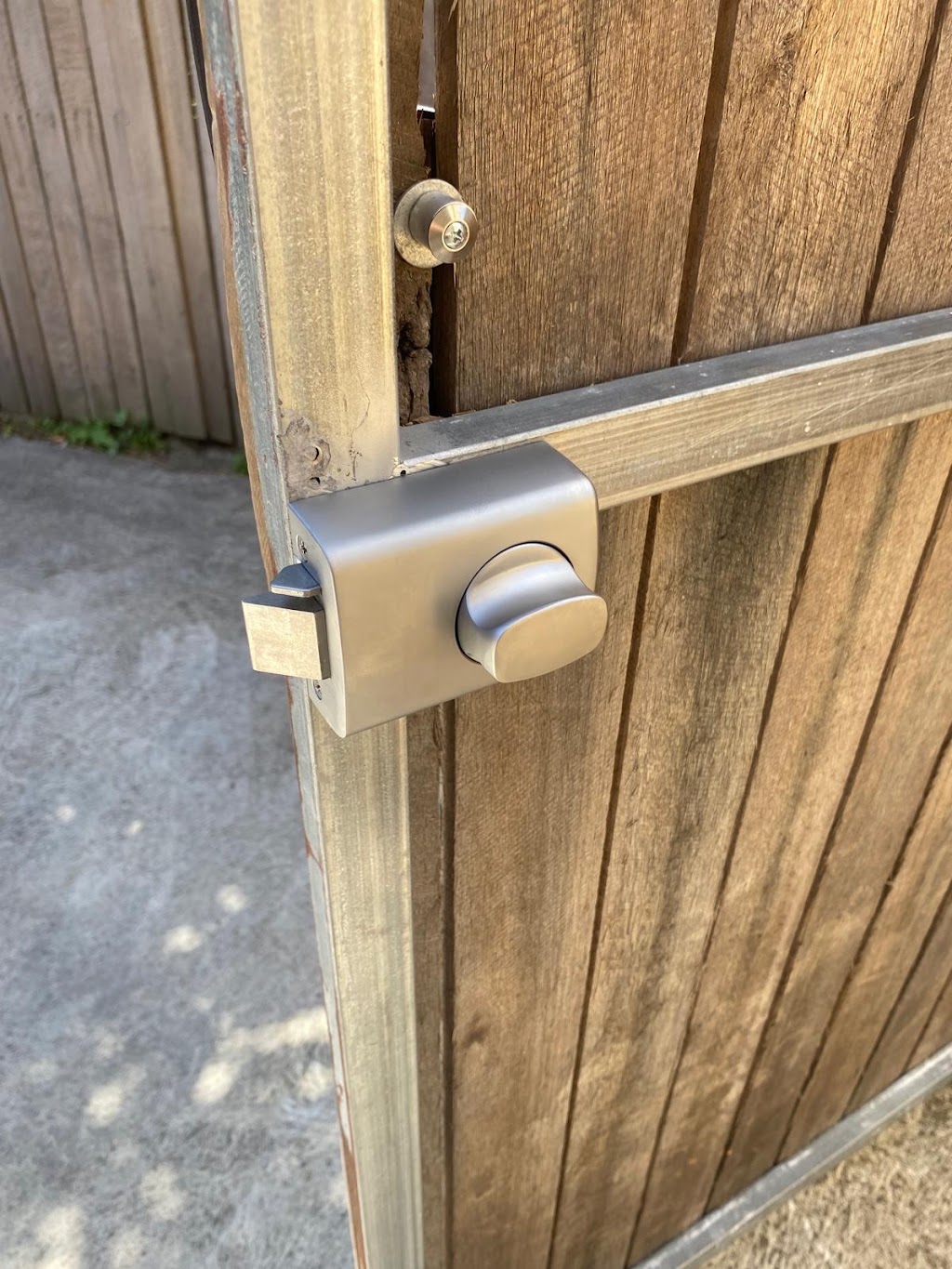 Master Locksmith and Security Solutions | 148 McEvoy St, Alexandria NSW 2015, Australia | Phone: 1300 588 955