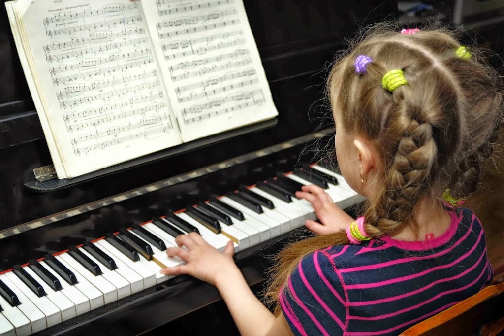 Elwood Piano Lessons | electronics store | 35 Dickens St, Elwood VIC 3184, Australia | 0417561473 OR +61 417 561 473