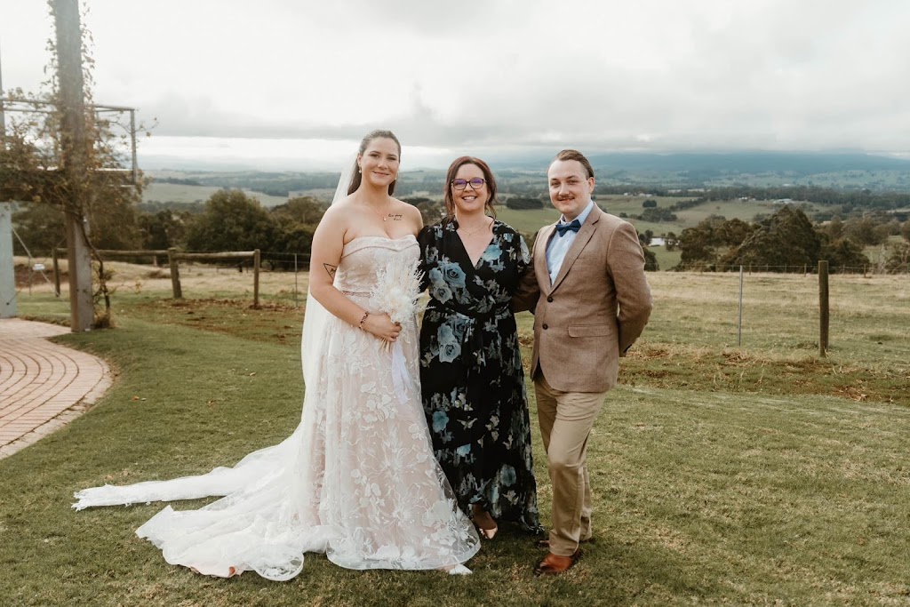 Michelle Connor Inspiring Bliss - Marriage Celebrant | 44 Goynes Rd, Epsom VIC 3551, Australia | Phone: 0417 147 309