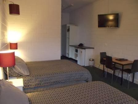 San Remo Hotel Motel | lodging | 145 Marine Parade, San Remo VIC 3925, Australia | 0356785352 OR +61 3 5678 5352