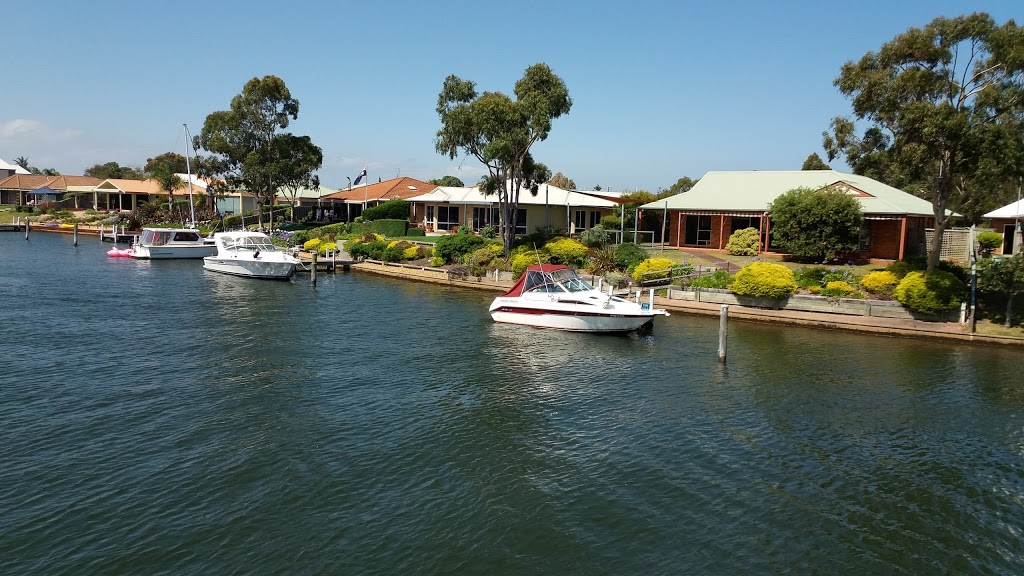 Lakes Entrance RSL Sub Branch | lodging | 221 Esplanade, Lakes Entrance VIC 3909, Australia | 0351551555 OR +61 3 5155 1555