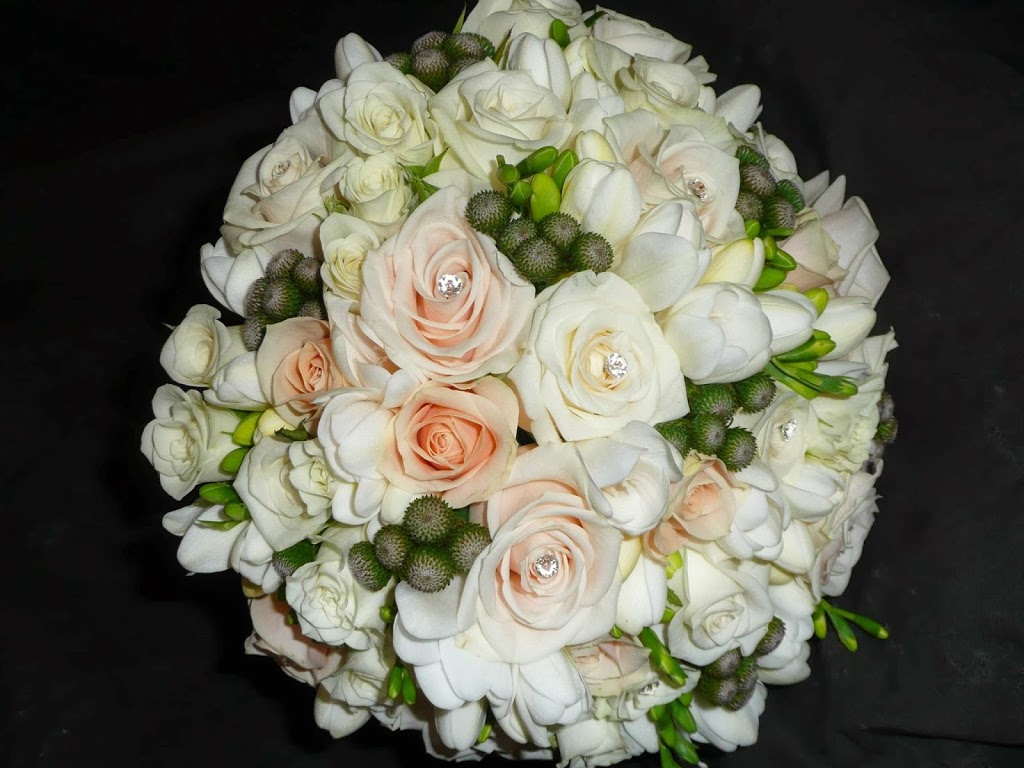 Floral Wedding Designs By Amanda | 42 Ellerby Rd, Moggill QLD 4070, Australia | Phone: 0413 979 577
