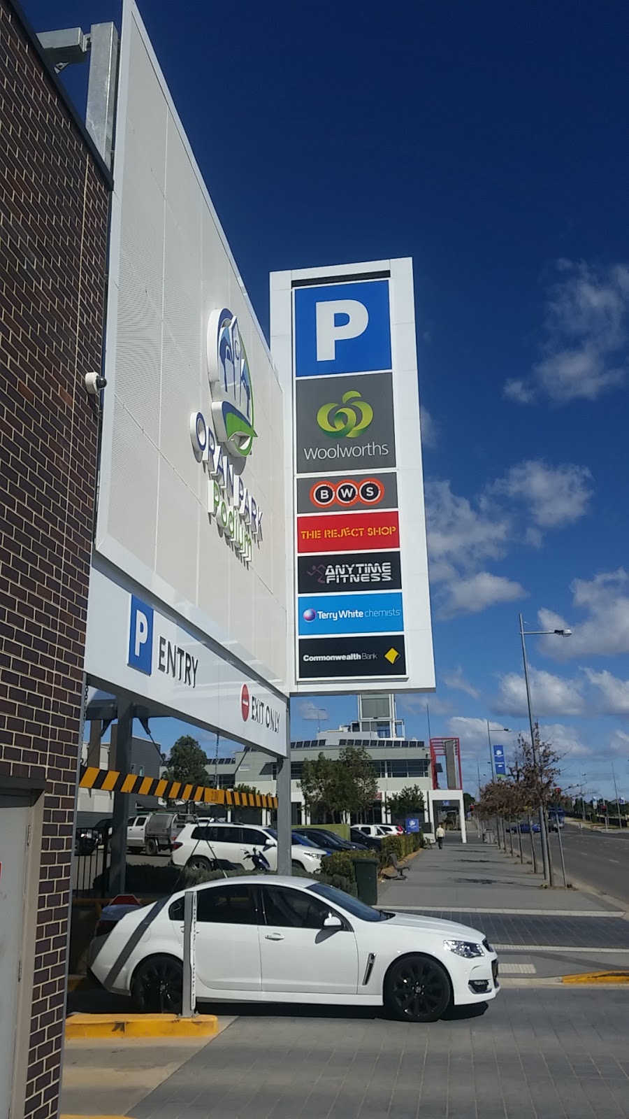 Oran Park Podium | shopping mall | 351 Oran Park Dr, Oran Park NSW 2570, Australia | 0290437550 OR +61 2 9043 7550