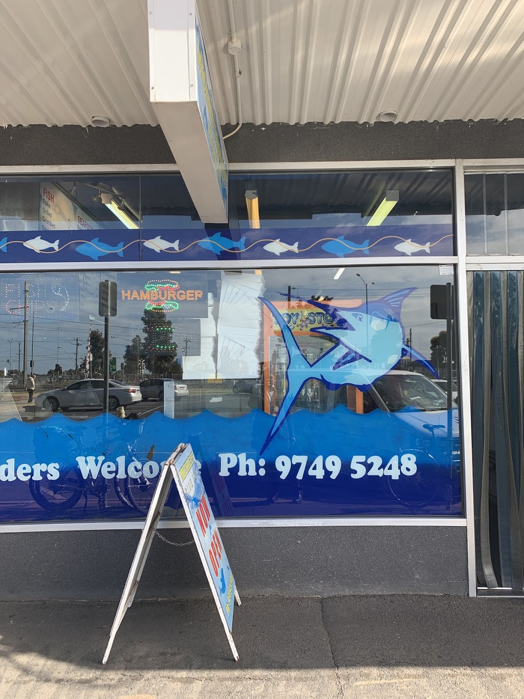 Michaels Fish Shop | 2 Old Geelong Rd, Hoppers Crossing VIC 3029, Australia | Phone: (03) 9749 5248