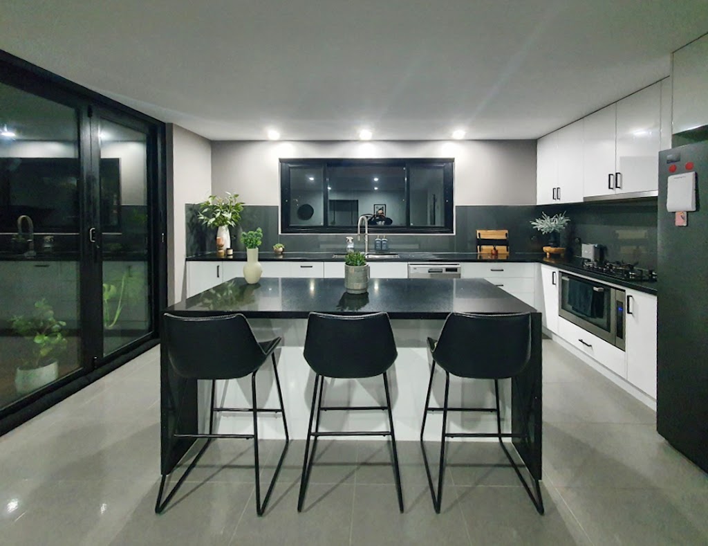 Nicholas Painting & Decorating | 35 Inches Rd, Korumburra VIC 3950, Australia | Phone: 0401 797 539