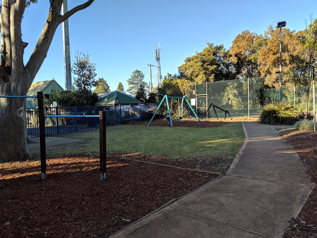 Gosford City Council Tennis Court | Woy Woy Rd & Dandaloo St, Kariong NSW 2250, Australia | Phone: (02) 4325 8222