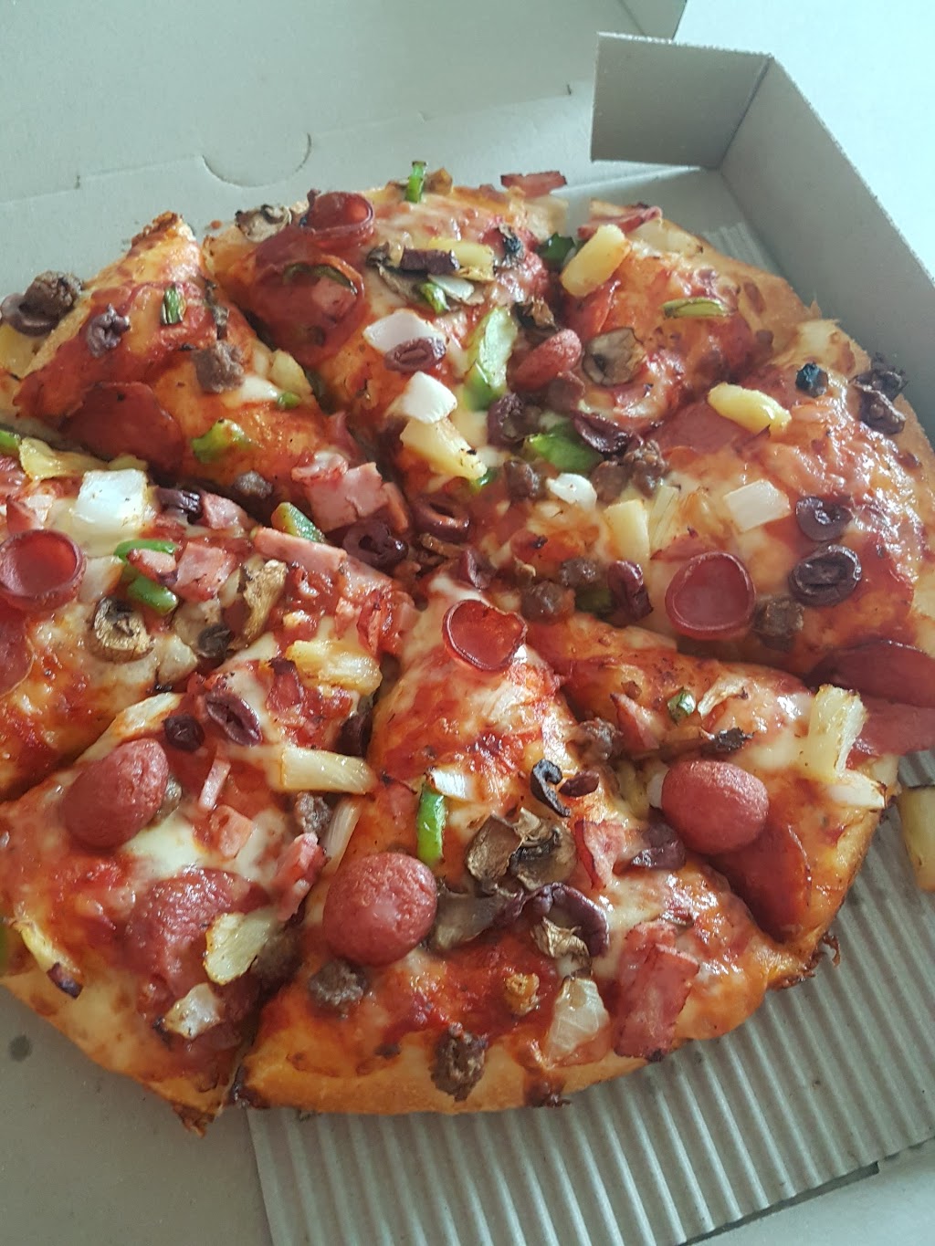Pizza Hut Nowra | meal delivery | Shop 1/78 Kinghorne St, Nowra NSW 2540, Australia | 131166 OR +61 131166