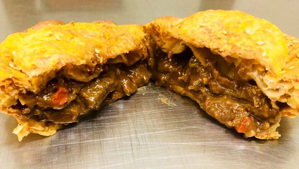 Ridgey Didge Pies | meal takeaway | 139 Cessnock Rd, Abermain NSW 2326, Australia | 0249308745 OR +61 2 4930 8745