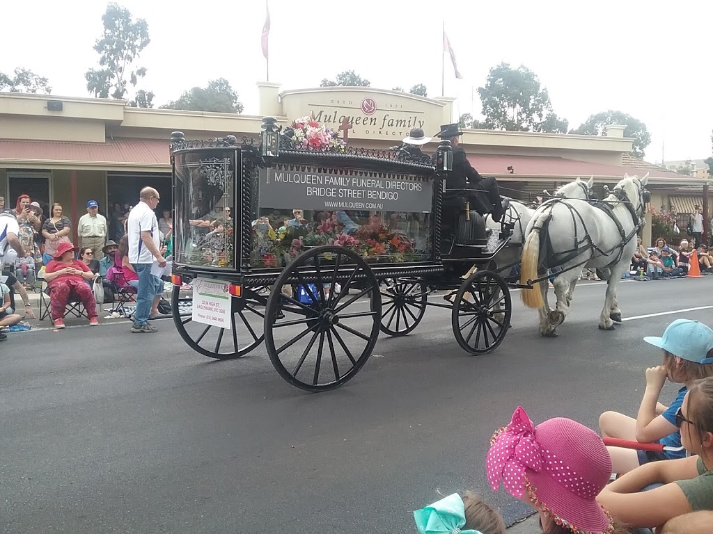 Mulqueen Family Funeral Directors | 15-25 Bridge St, Bendigo VIC 3550, Australia | Phone: 1800 300 445