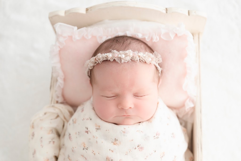 Pearl Pout Photography - Gold Coast Newborn Photographer | 1 Towarri St, Pimpama QLD 4209, Australia | Phone: 0468 539 353