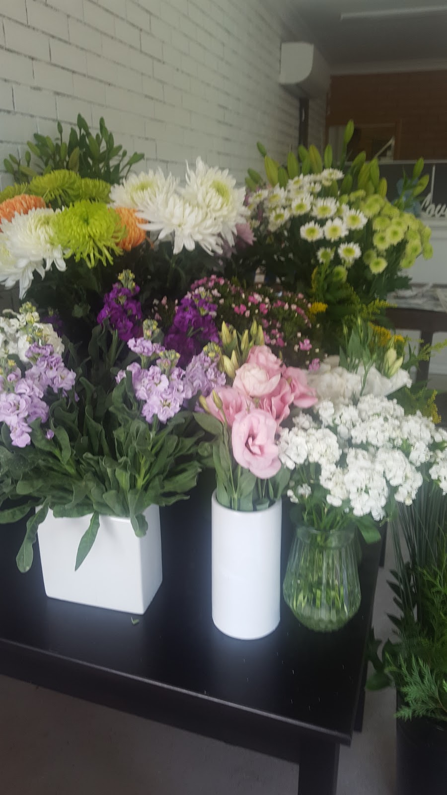 Katoomba Florist | florist | Shop/7 Pioneer Pl, Katoomba NSW 2780, Australia | 0247822844 OR +61 2 4782 2844