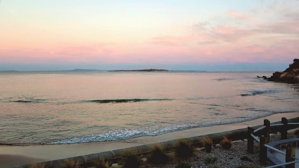 Beach Breaks Bellarine | 17 Johnstone St, Point Lonsdale VIC 3225, Australia | Phone: 0424 172 050