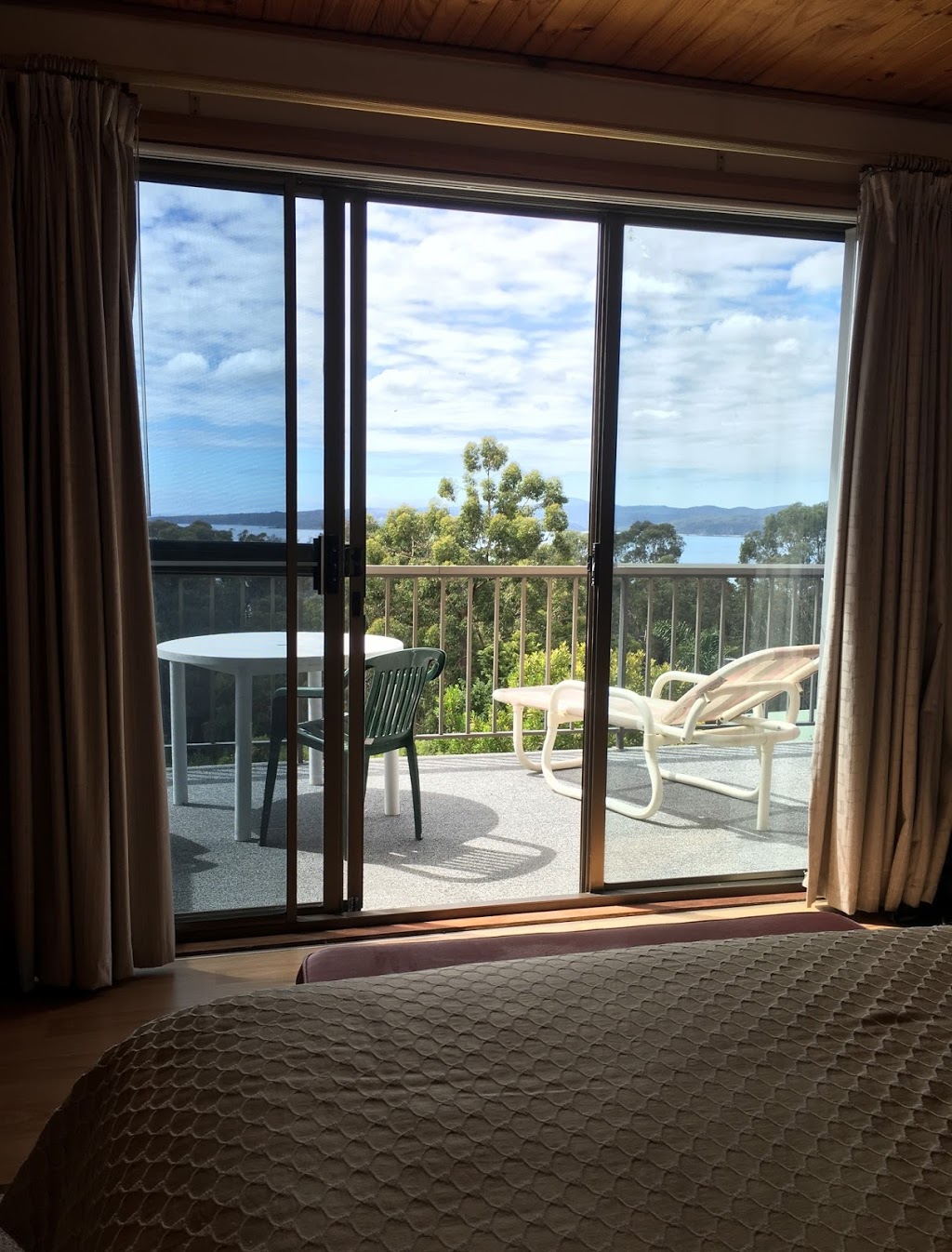 Eden Bed & Breakfast | lodging | 15 Bellevue Pl, Eden NSW 2551, Australia | 0264961575 OR +61 2 6496 1575