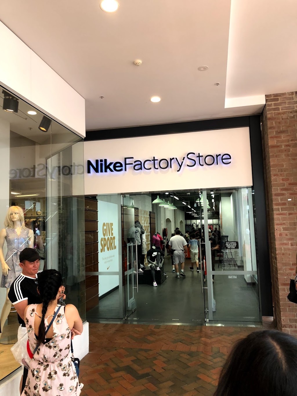 Nike Factory Outlet | clothing store | 15/19 Roseby Street BIRKENHEAD SHOPPING CENTRE, Drummoyne NSW 2047, Australia | 0291814970 OR +61 2 9181 4970