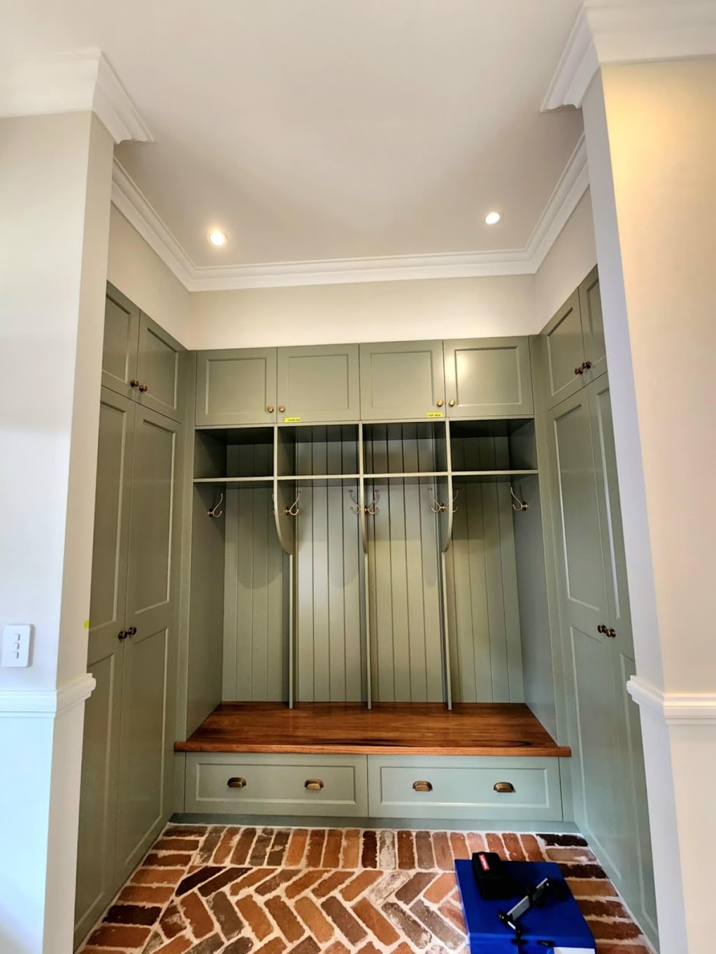 J Andrew Painting | 10 Scheyville Cres, South Ripley QLD 4306, Australia | Phone: 0410 160 349