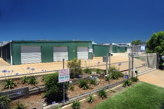 Storage King Toowoomba | moving company | 2 Lewis St, Torrington QLD 4350, Australia | 0746334814 OR +61 7 4633 4814