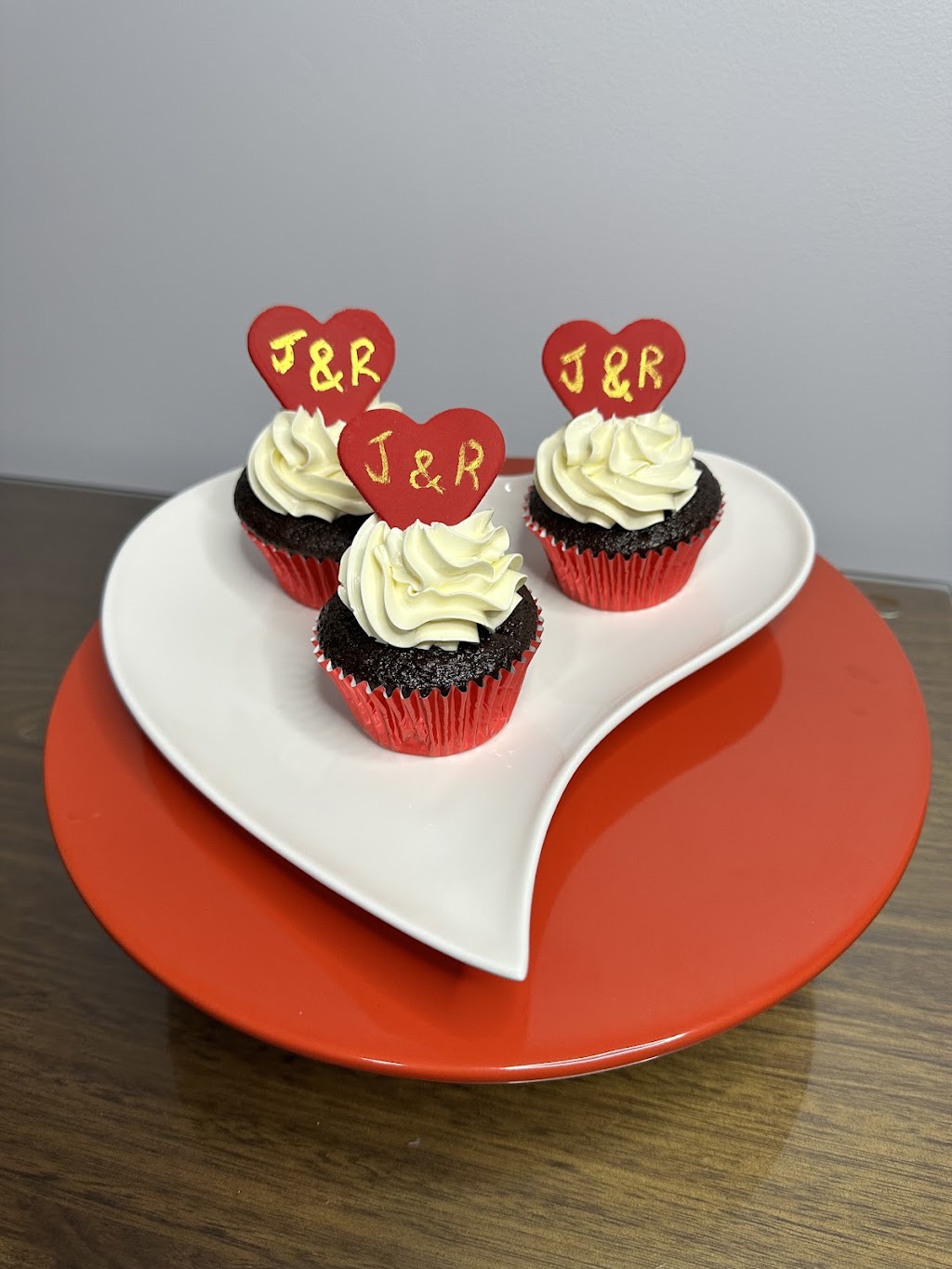 Sweet Sierra Cupcakes | 19 Richardson Pl, Glenmore Park NSW 2745, Australia | Phone: 0402 247 630