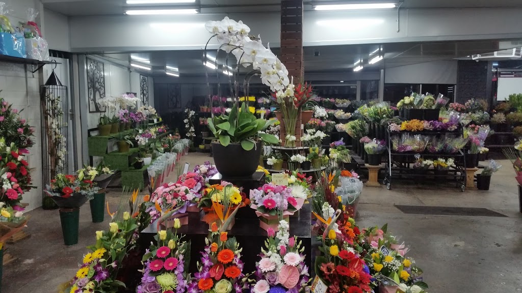 Preston Drive In Flowers | 131 Bell St, Preston VIC 3072, Australia | Phone: (03) 9480 0500